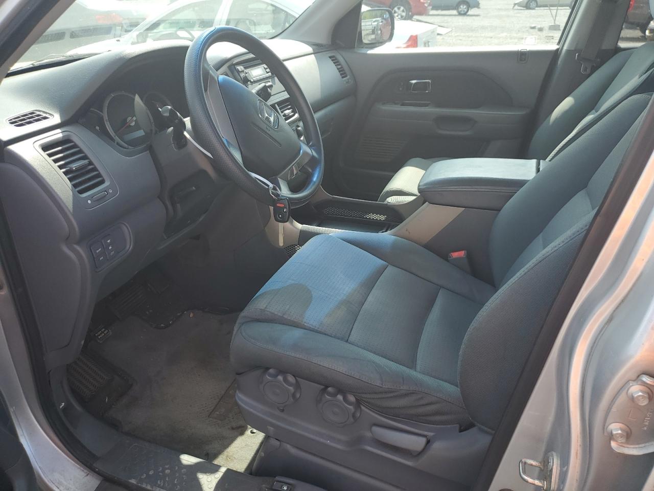 2007 Honda Pilot Lx VIN: 5FNYF18197B031070 Lot: 68836264