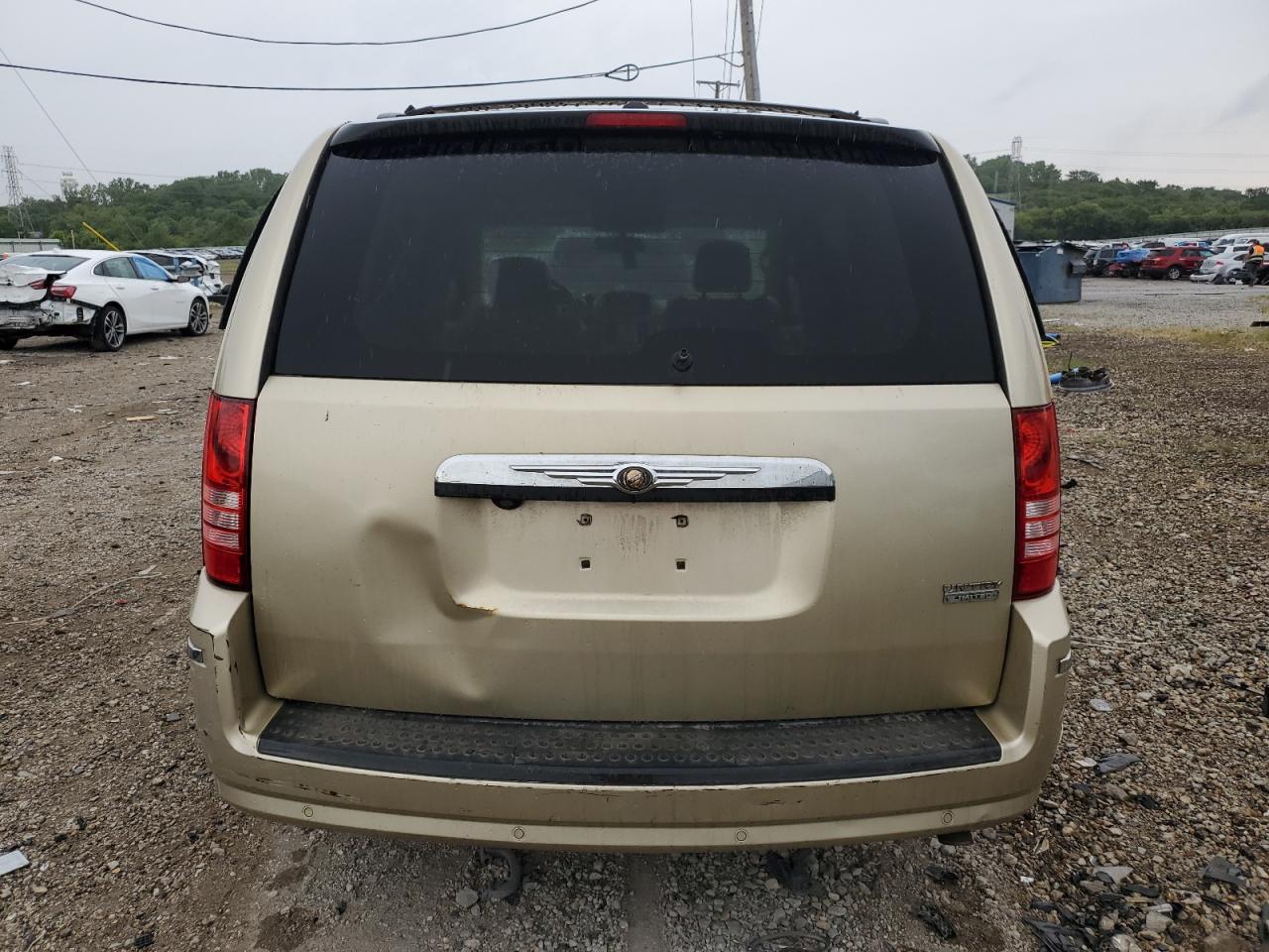 2010 Chrysler Town & Country Limited VIN: 2A4RR7DX7AR449156 Lot: 65600214