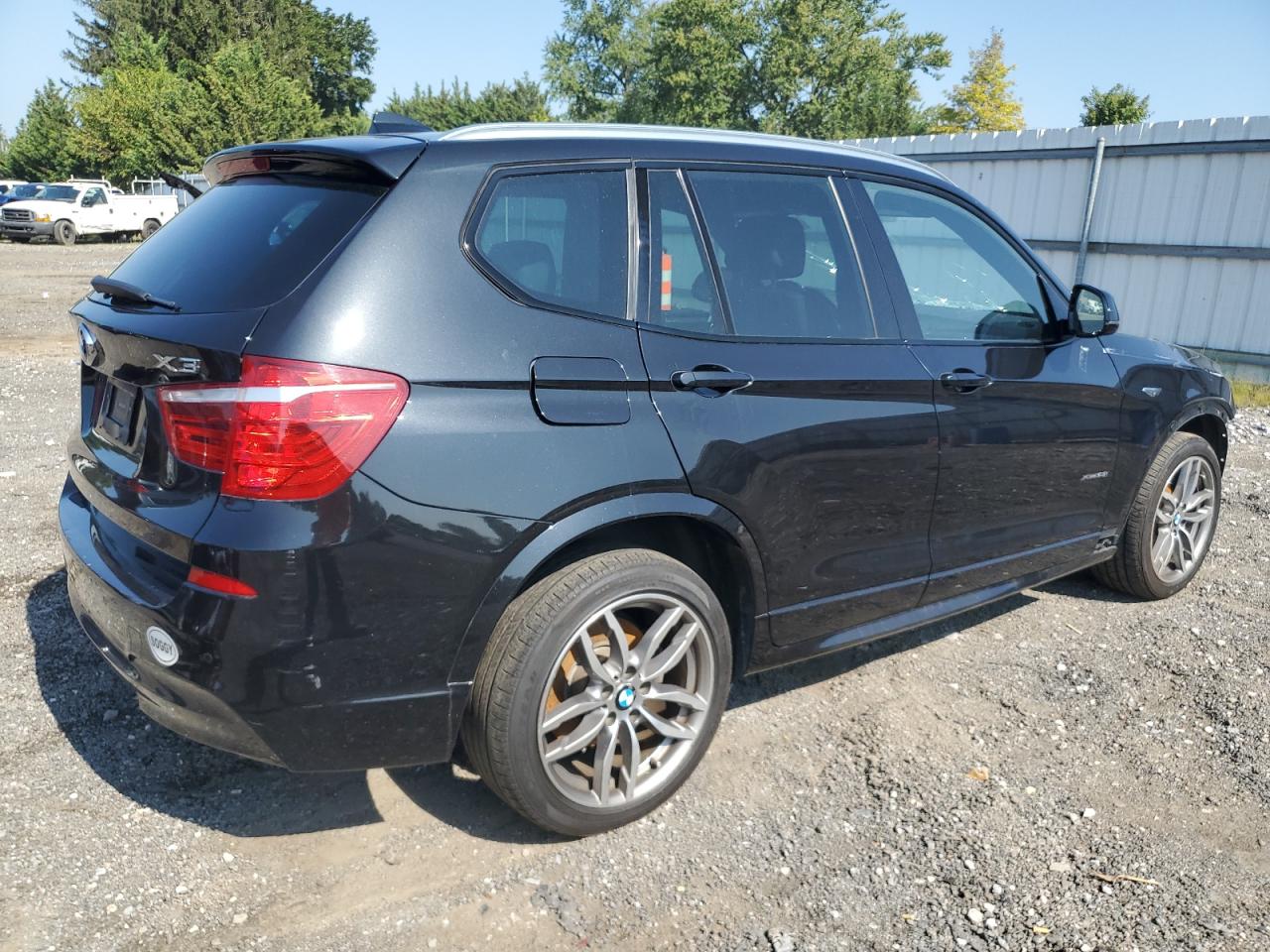 VIN 5UXWX7C53H0U42061 2017 BMW X3 no.3