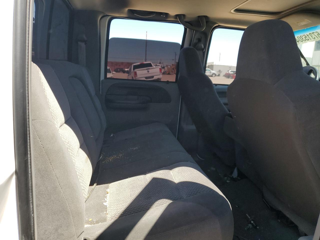 2003 Ford F250 - Image 10