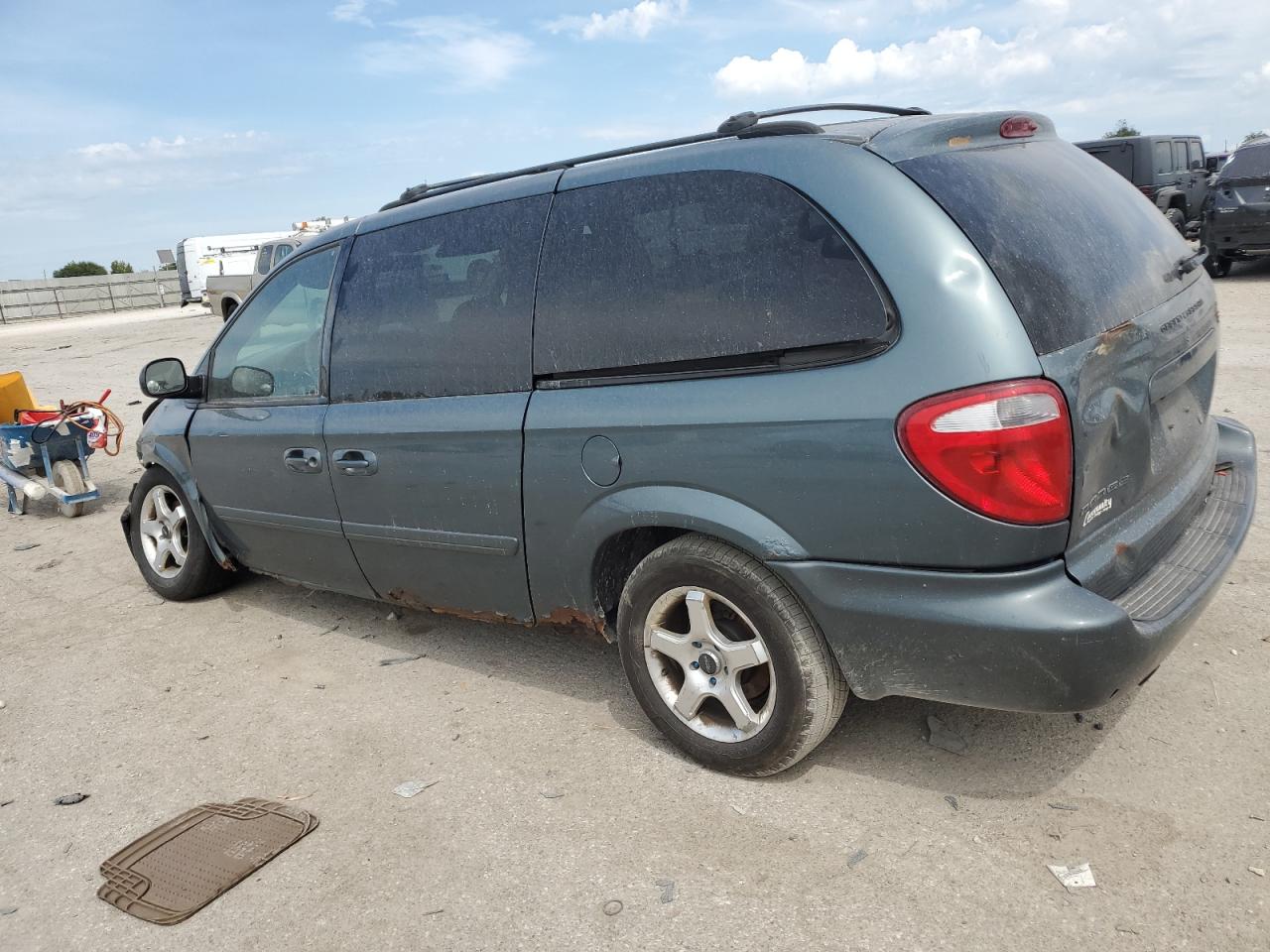 2006 Dodge Caravan - Image 2