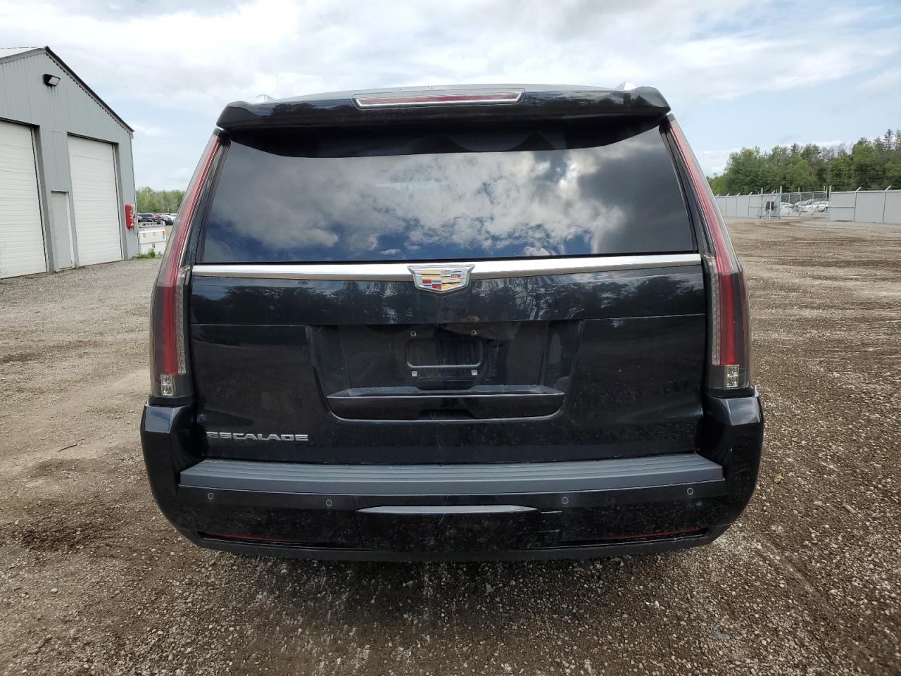 1GYS4NKJ5FR650621 2015 Cadillac Escalade Premium