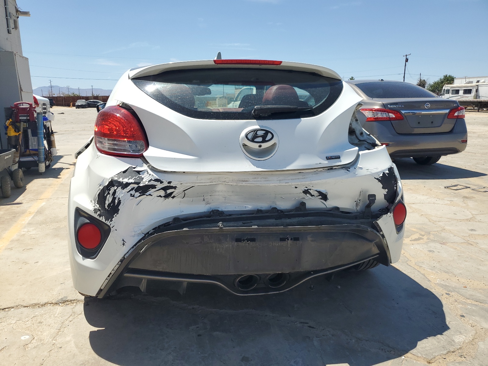 KMHTC6AE3GU272025 2016 Hyundai Veloster Turbo