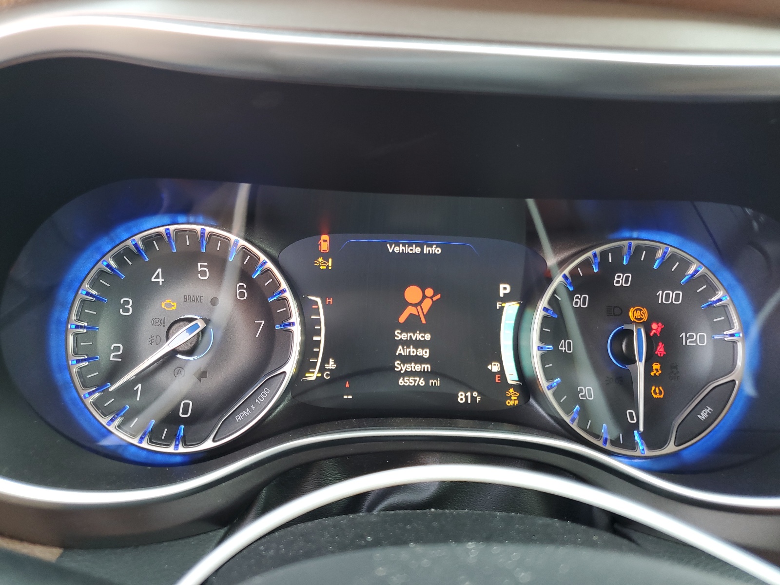 2C4RC1GG4JR212432 2018 Chrysler Pacifica Limited