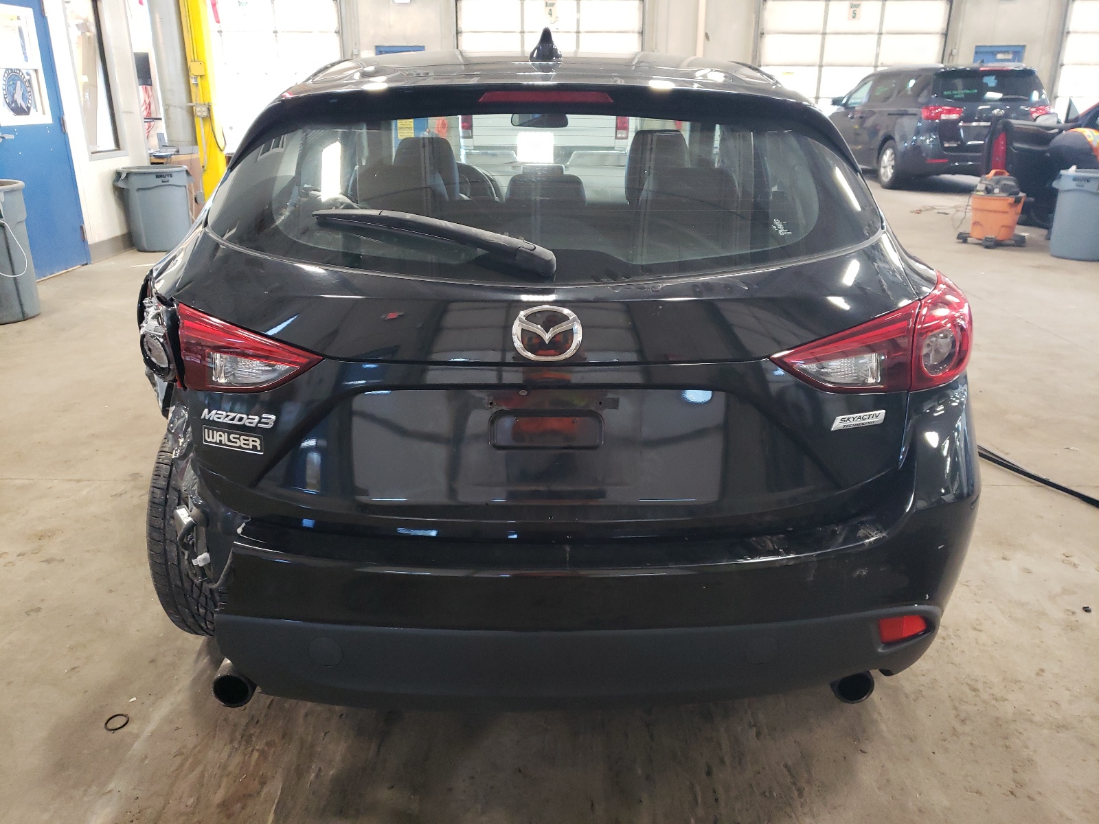 JM1BM1L37E1102020 2014 Mazda 3 Touring