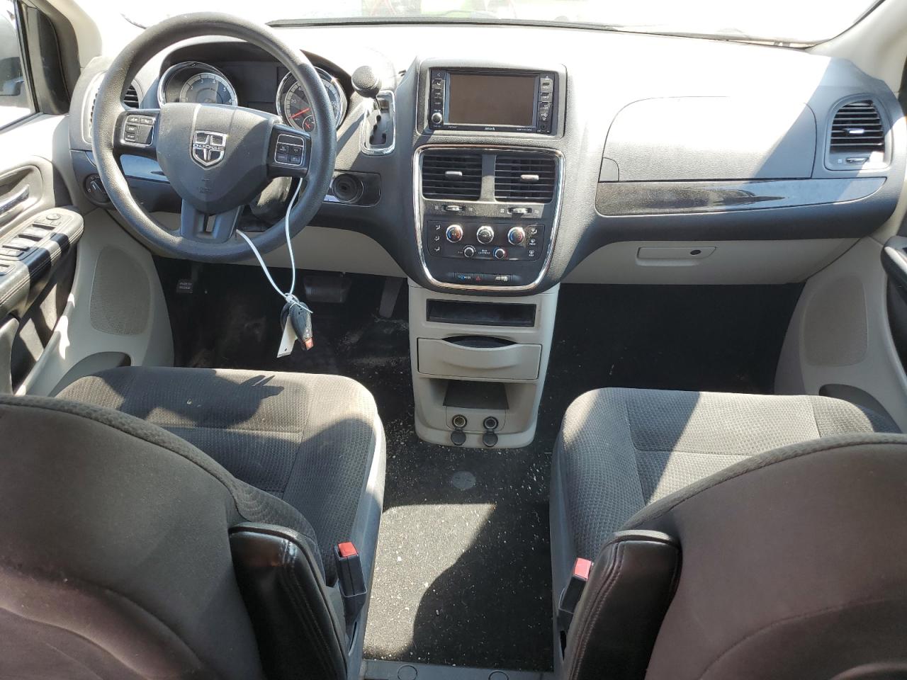 2018 Dodge Caravan - Image 8