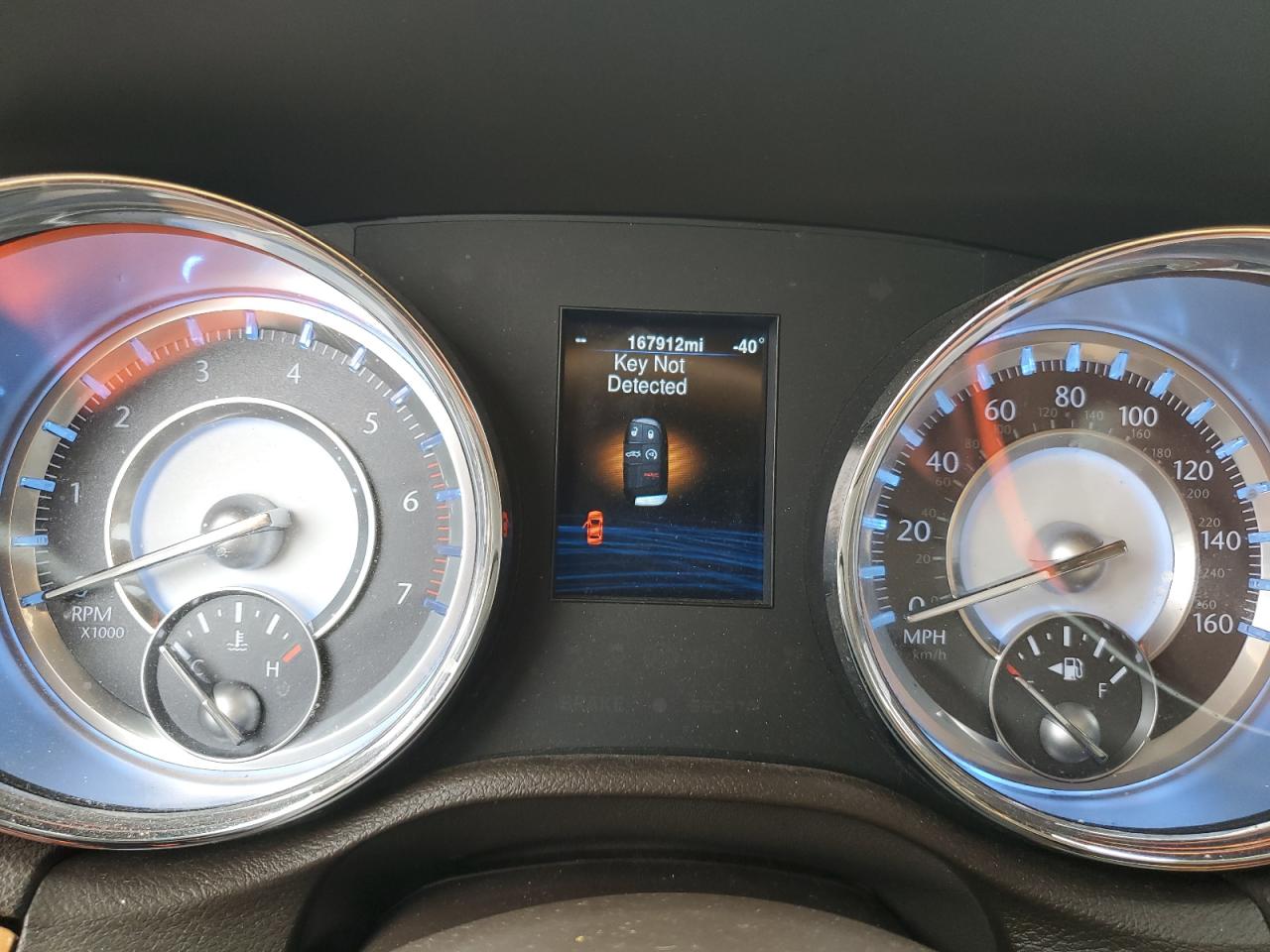 2013 Chrysler 300C VIN: 2C3CCAKT0DH505317 Lot: 66118644