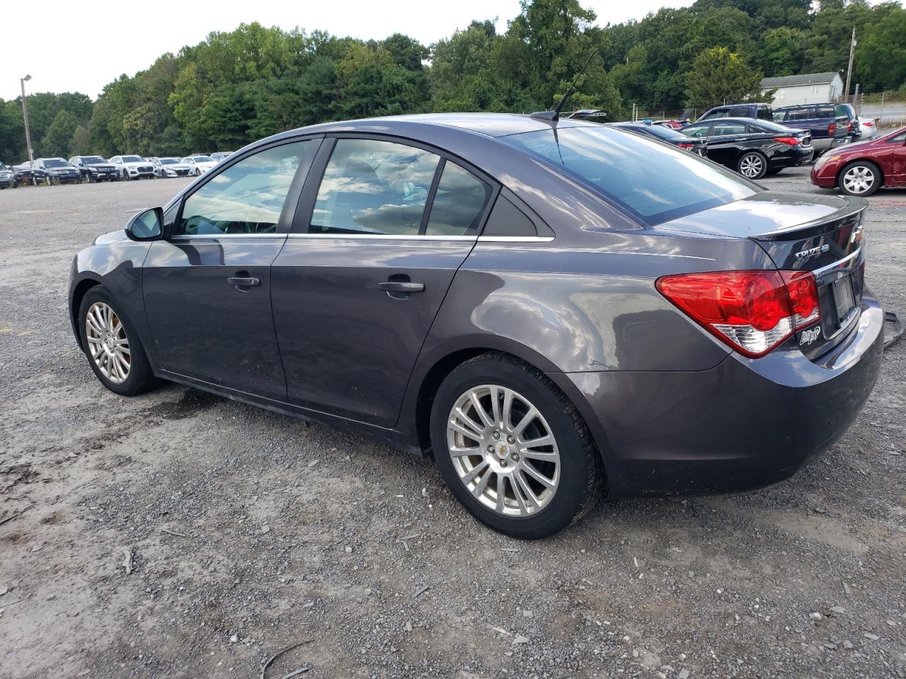 2011 Chevrolet Cruze - Image 2