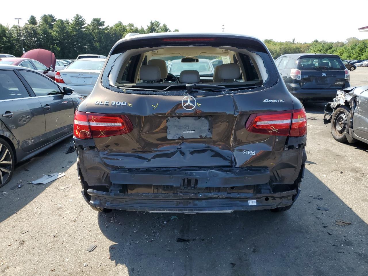 WDC0G4KB8HF184981 2017 Mercedes-Benz Glc 300 4Matic