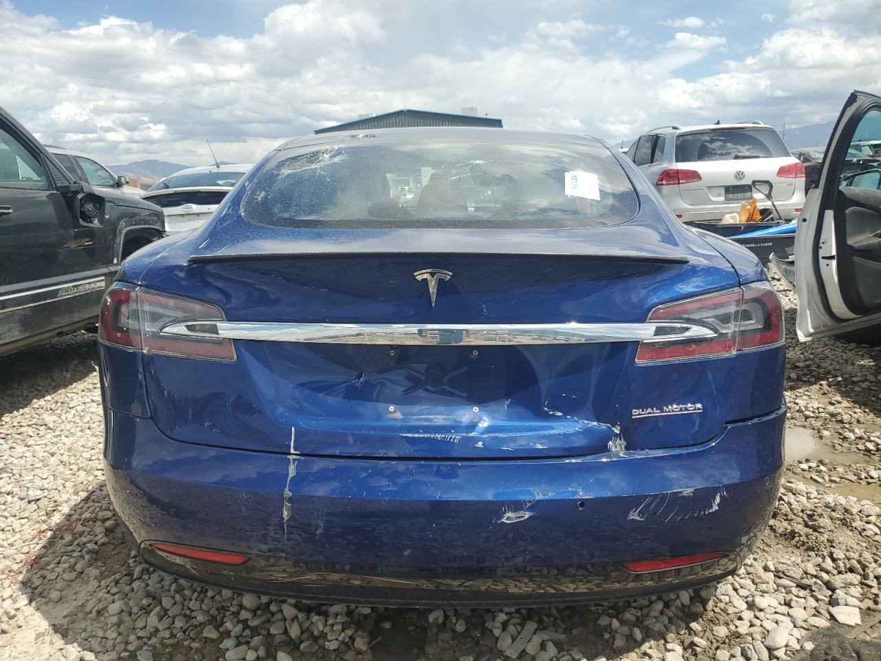 5YJSA1E4XKF332071 2019 Tesla Model S