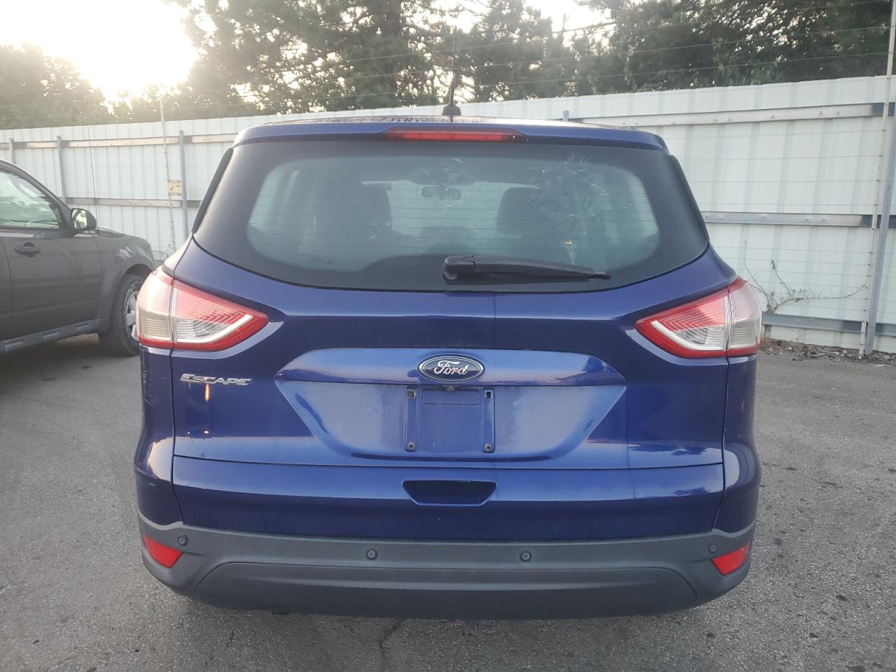 2015 Ford Escape S VIN: 1FMCU0F73FUC21904 Lot: 68376854