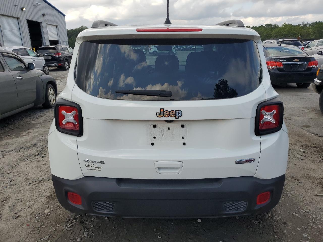 ZACNJDB14NPN73739 2022 Jeep Renegade Latitude