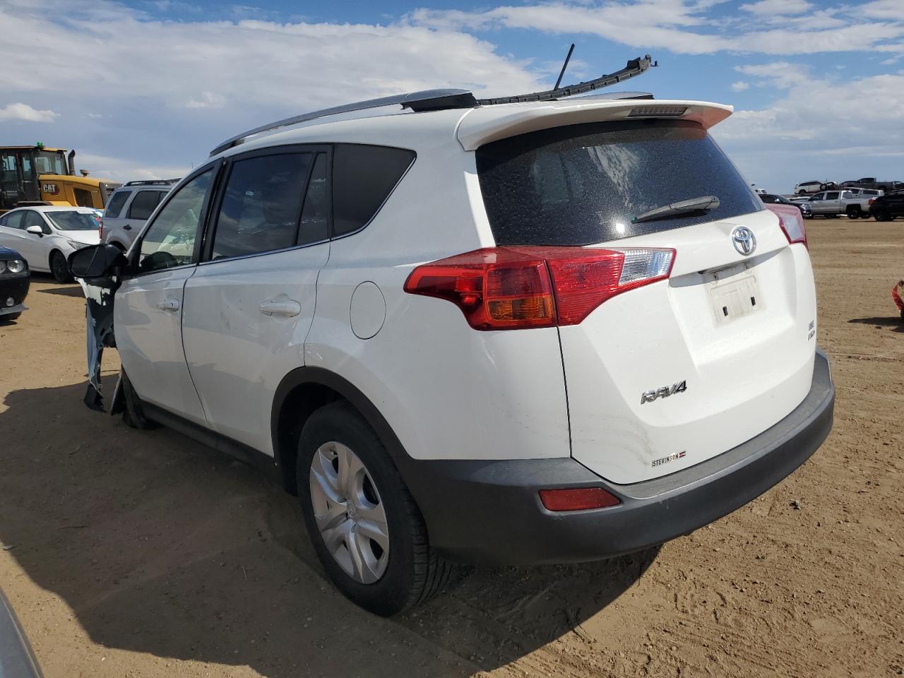 JTMBFREV7FJ038652 2015 TOYOTA RAV 4 - Image 2