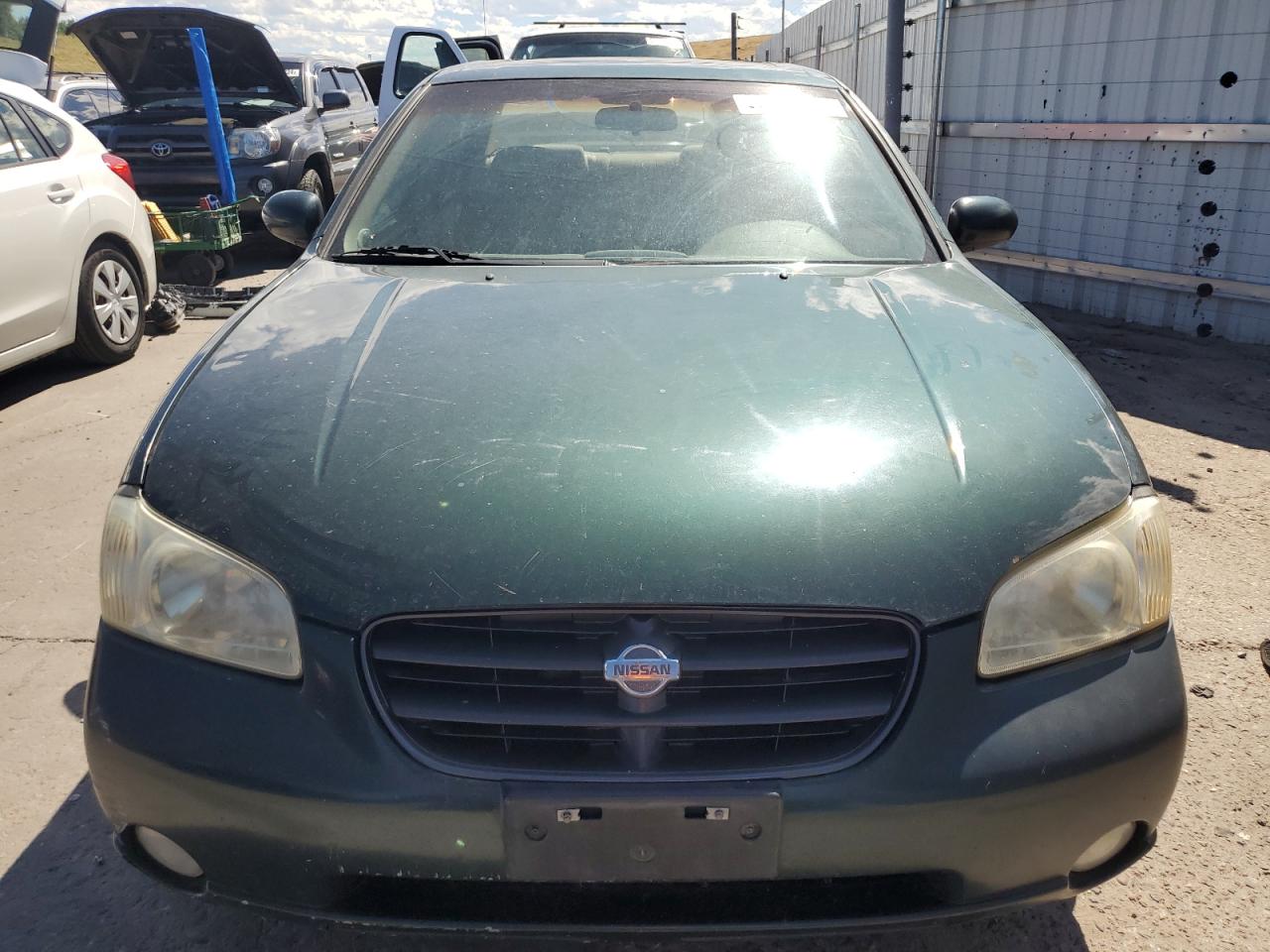 JN1CA31D5YT526084 2000 Nissan Maxima Gle