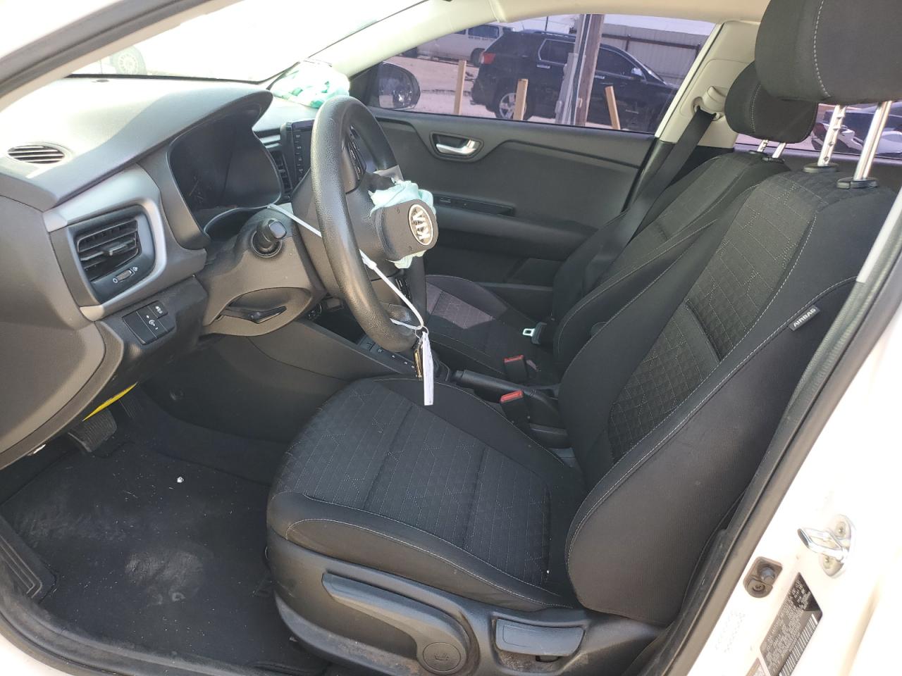 3KPA24AD7LE331063 2020 Kia Rio Lx