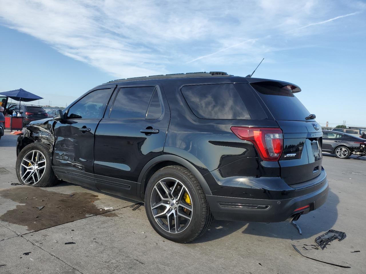 1FM5K8GT5JGB13705 2018 FORD EXPLORER - Image 2