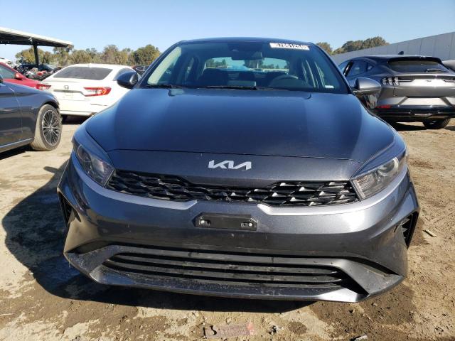 3KPF24AD6PE643984 Kia Forte LX 5