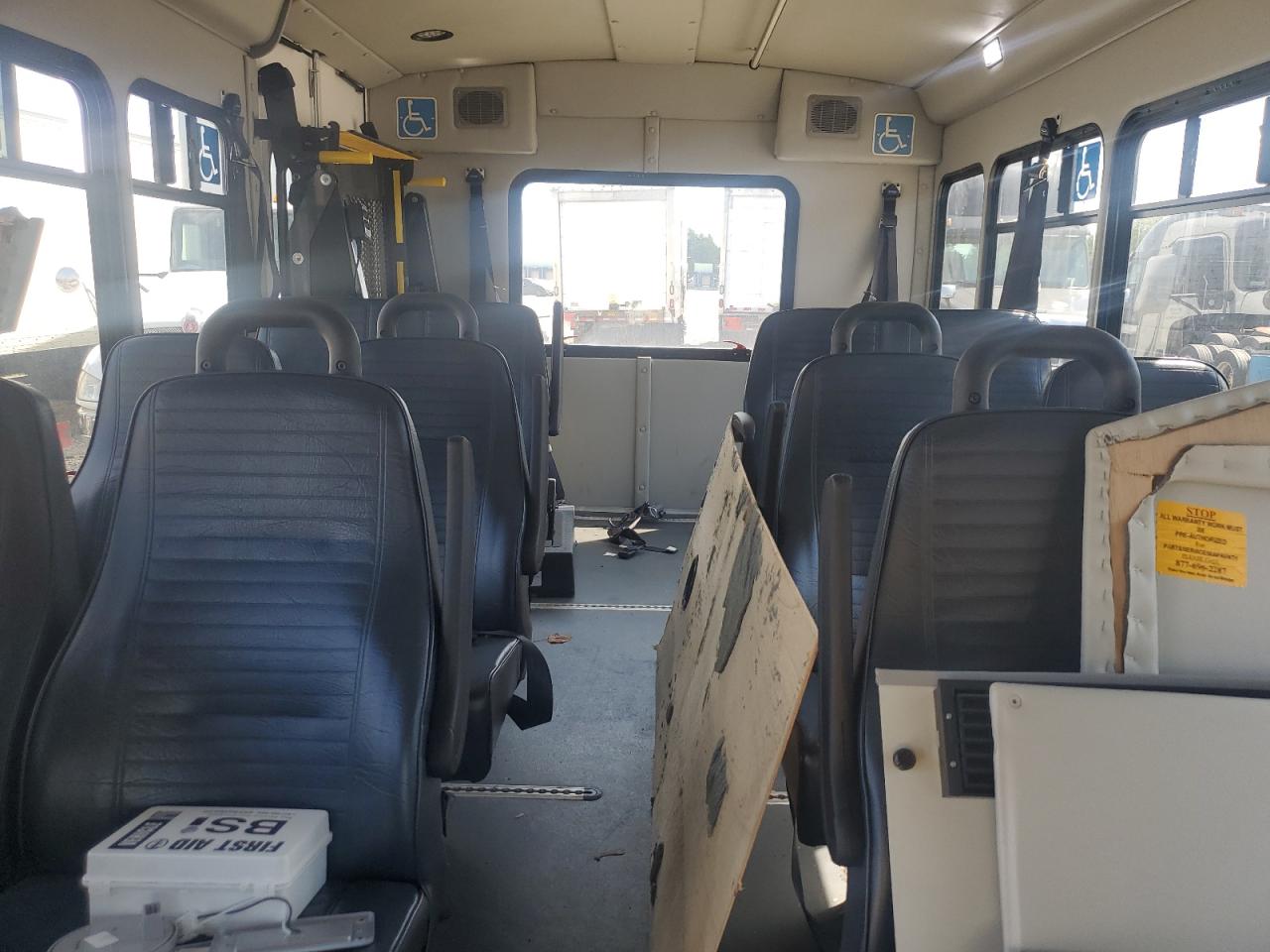 2019 Ford Econoline E350 Super Duty Cutaway Van VIN: 1FDEE3F69KDC12228 Lot: 69900044