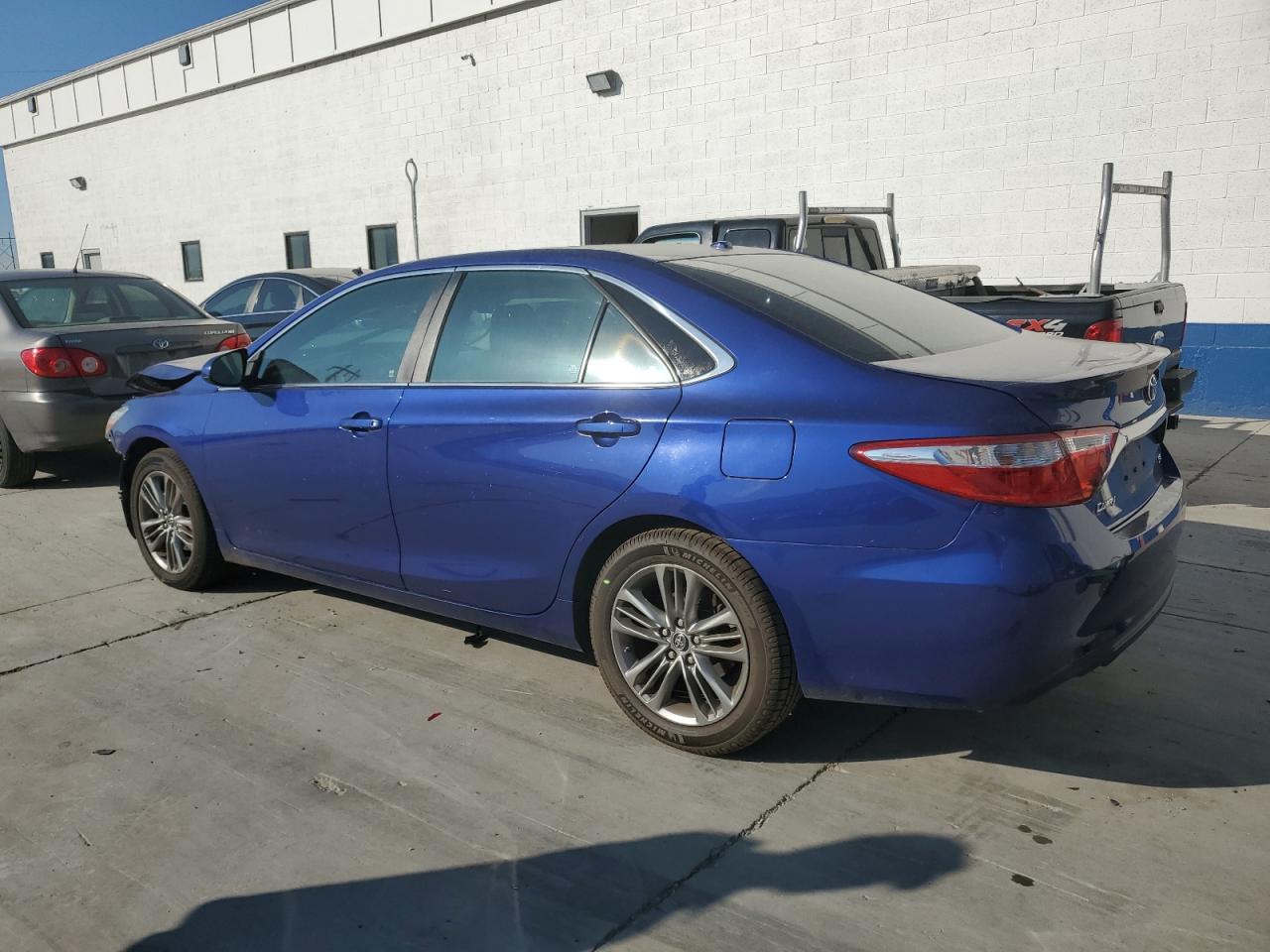 4T1BF1FK3FU914861 2015 TOYOTA CAMRY - Image 2