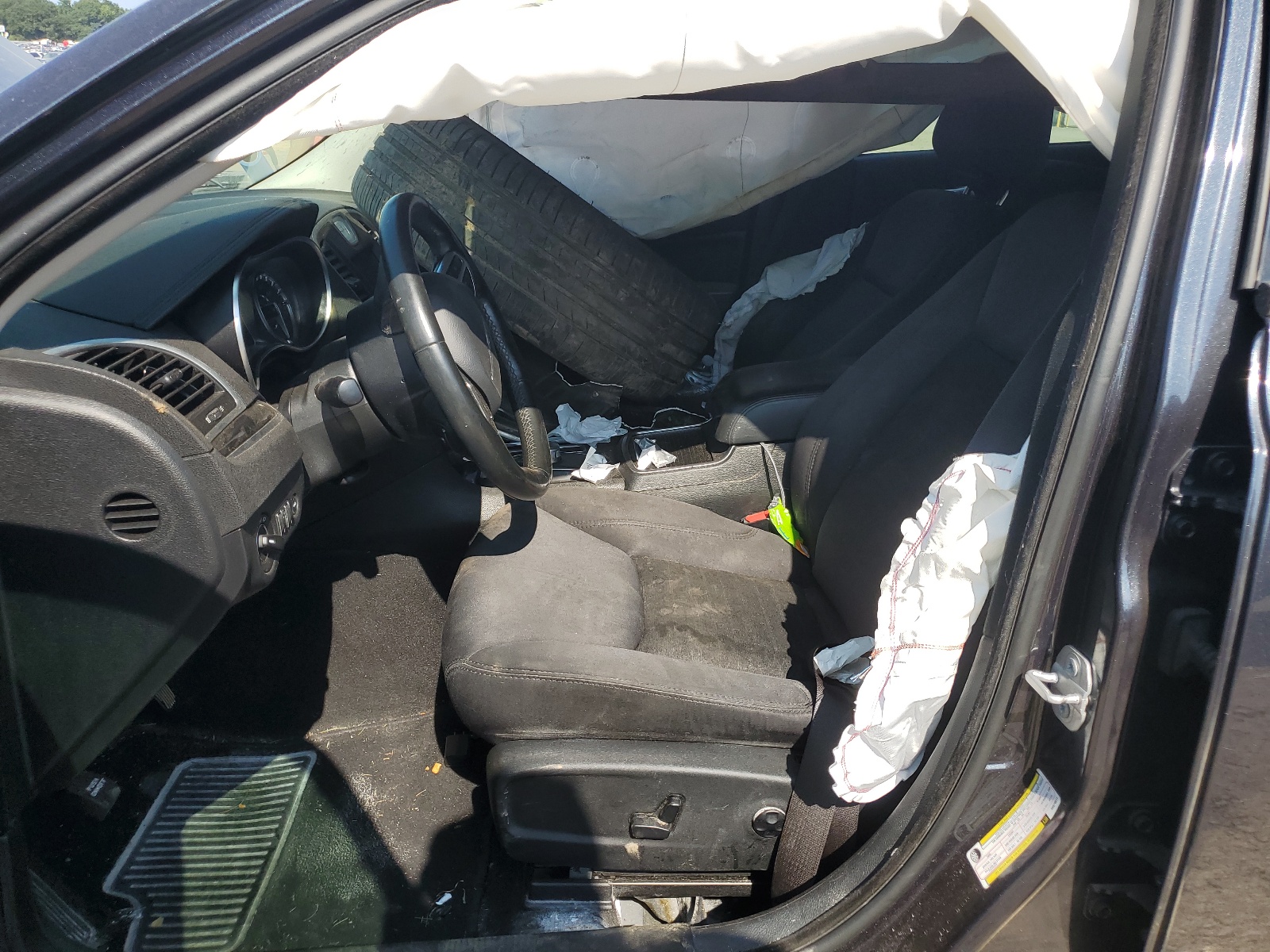 2C3CCAAG5KH579611 2019 Chrysler 300 Touring