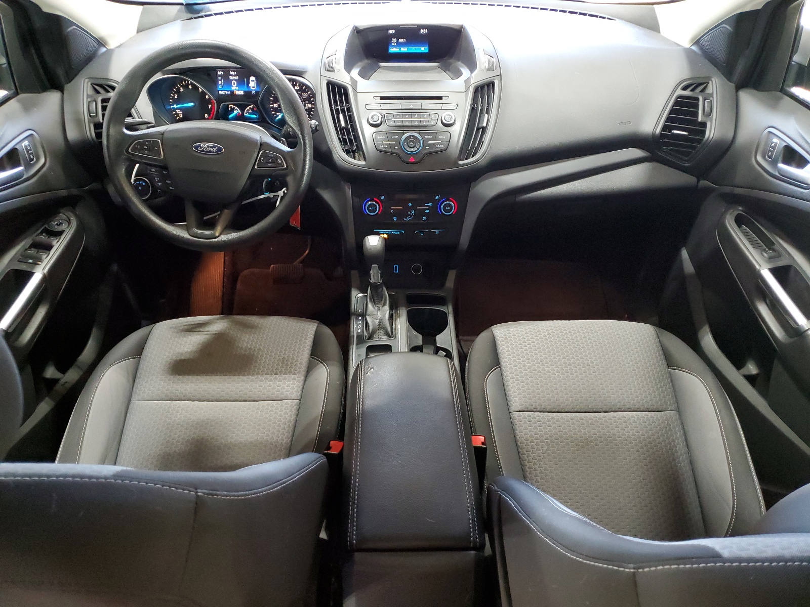 1FMCU9G97HUA95361 2017 Ford Escape Se