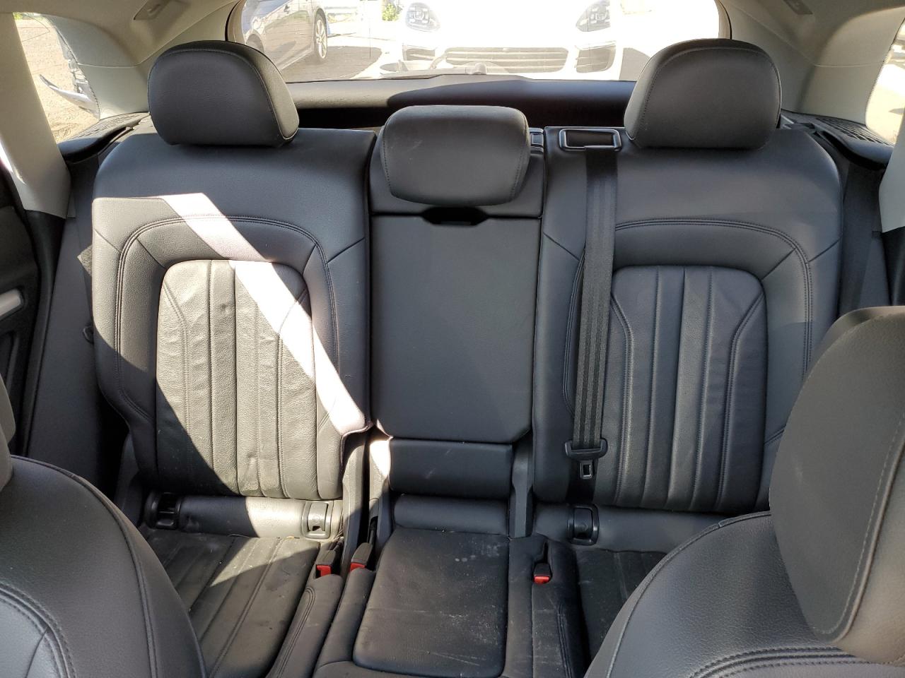 2018 Audi Q5 Premium VIN: WA1ANAFY3J2002477 Lot: 60904575