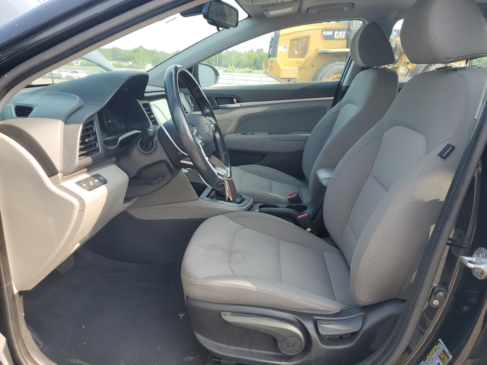 KMHD84LF5KU812001 2019 Hyundai Elantra Sel