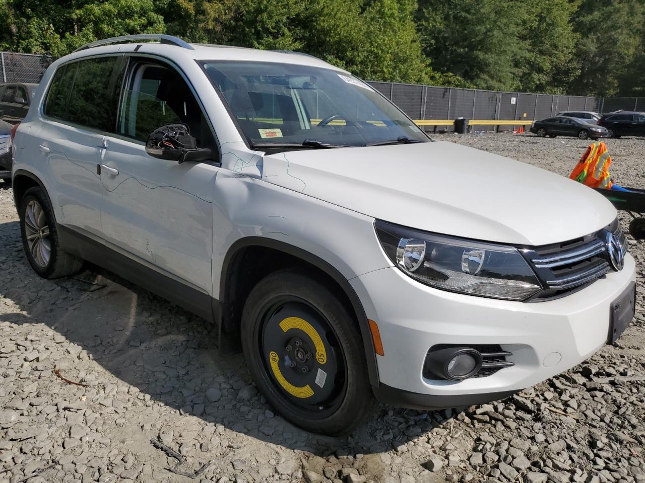 2015 Volkswagen Tiguan S VIN: WVGBV7AX2FW561221 Lot: 64937494