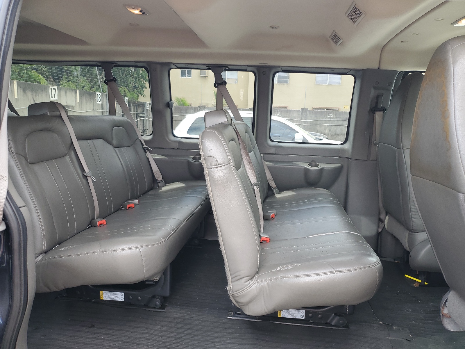 2019 Chevrolet Express G3500 Ls vin: 1GAZGNFP5K1205193