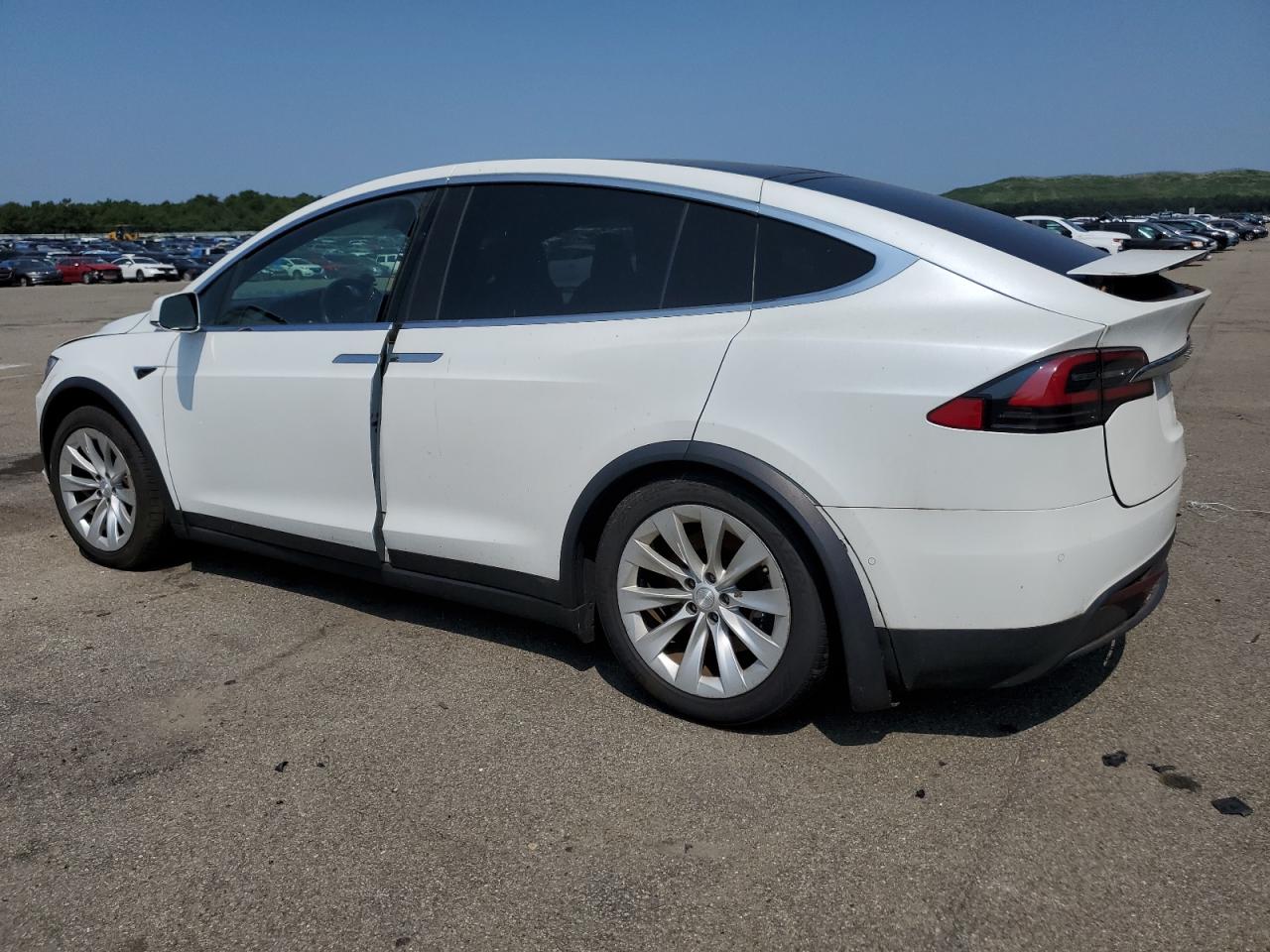 5YJXCAE21KF182821 2019 Tesla Model X