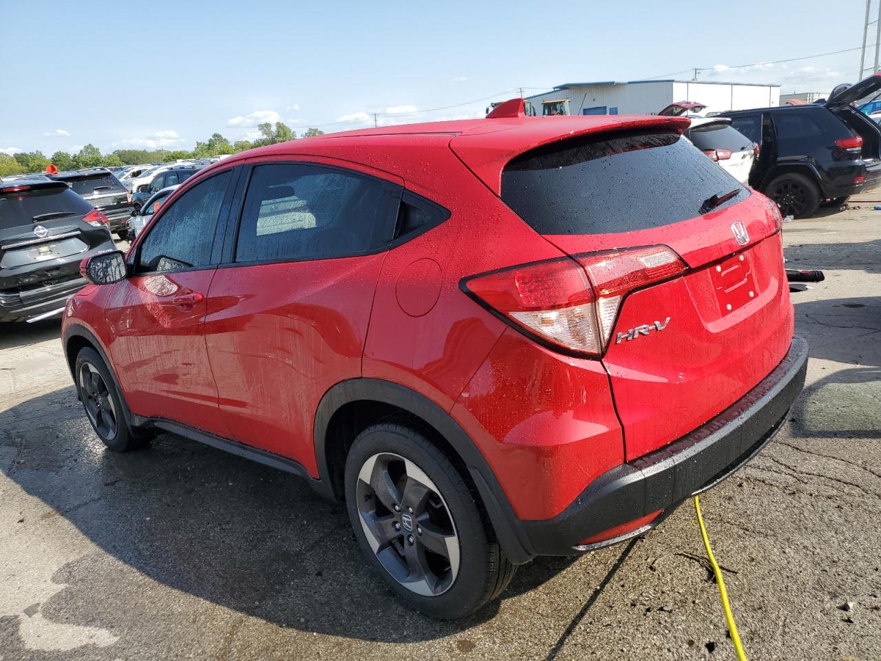 3CZRU6H57JG713211 2018 HONDA HR-V - Image 2