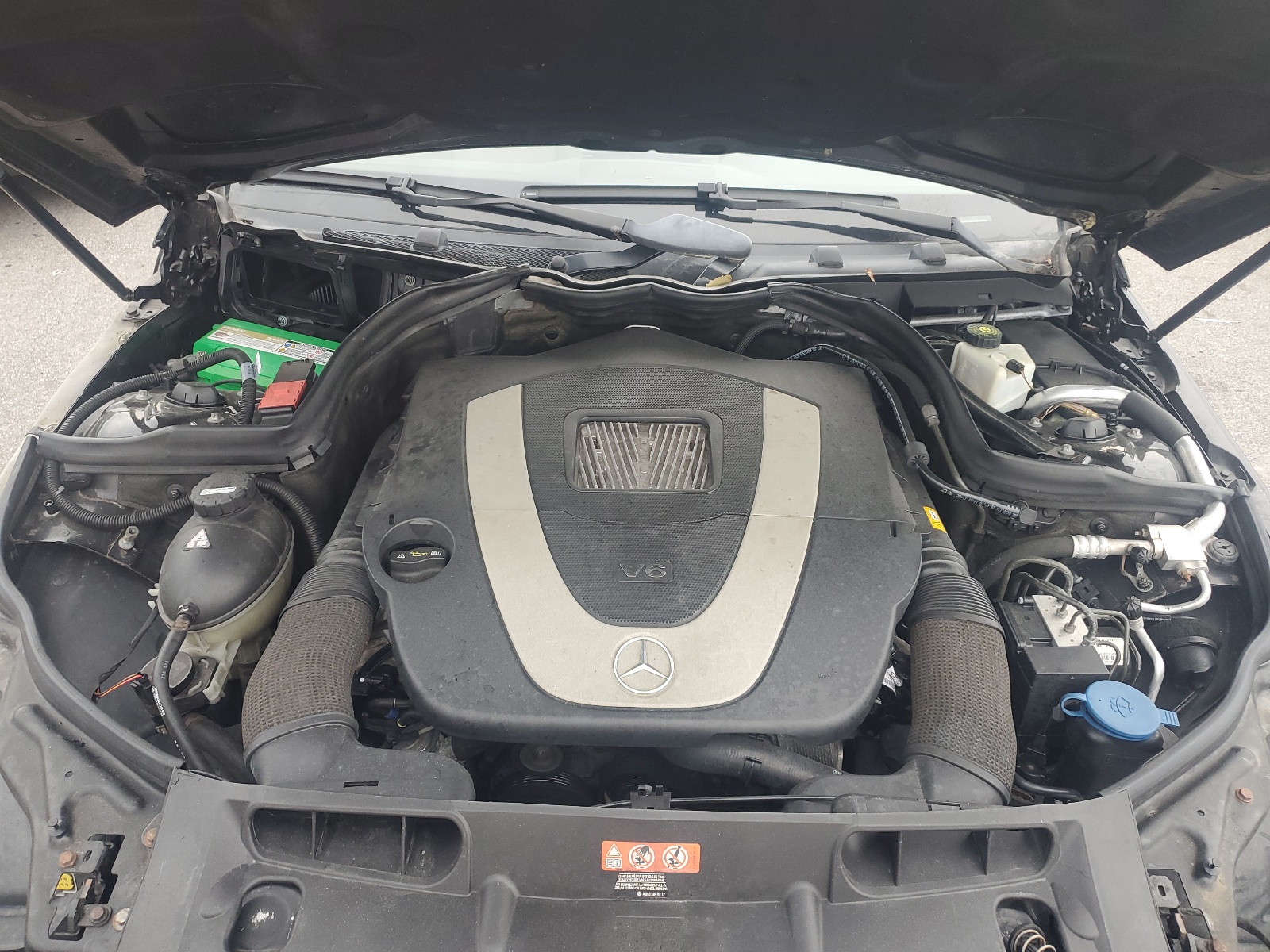 WDDGF8BB8AF480979 2010 Mercedes-Benz C 300 4Matic