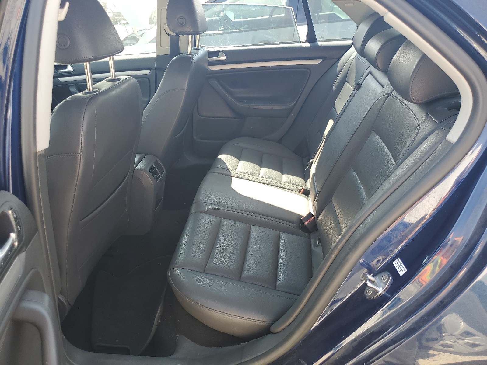 3VWRF71K77M062000 2007 Volkswagen Jetta 2.5 Option Package 1