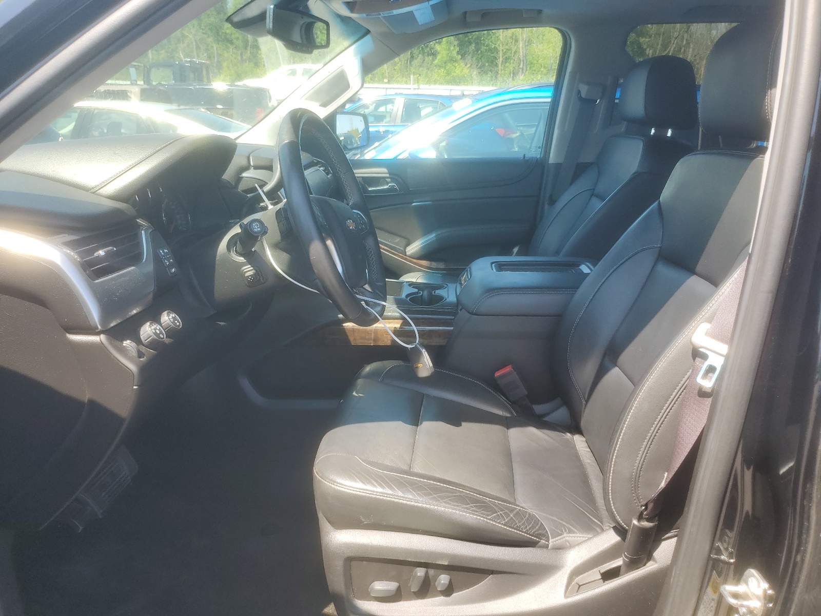 1GNSKHKC1HR264738 2017 Chevrolet Suburban K1500 Lt