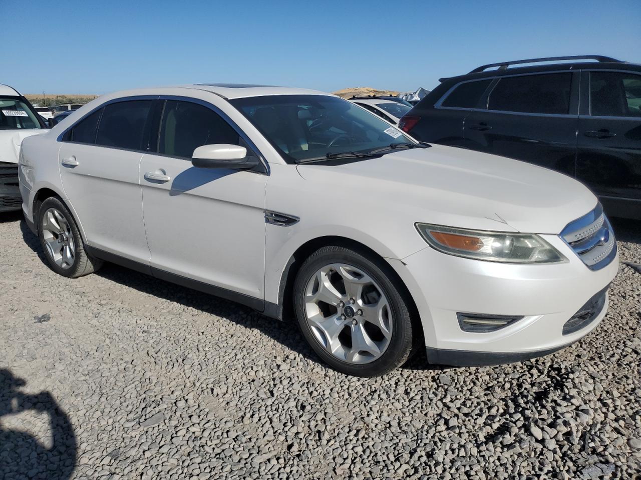 2011 Ford Taurus - Image 4