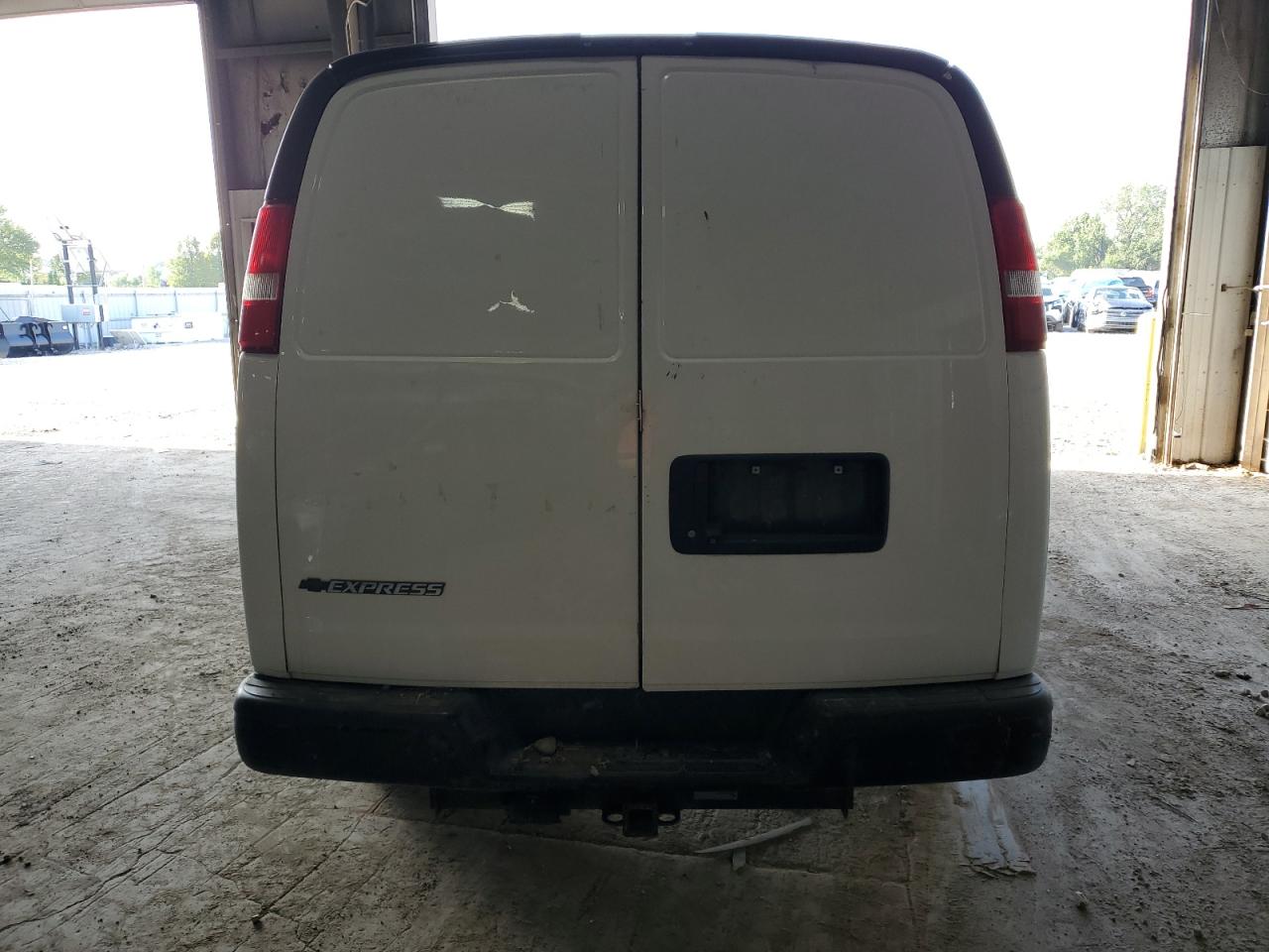 1GCWGAFF6H1338726 2017 Chevrolet Express G2500