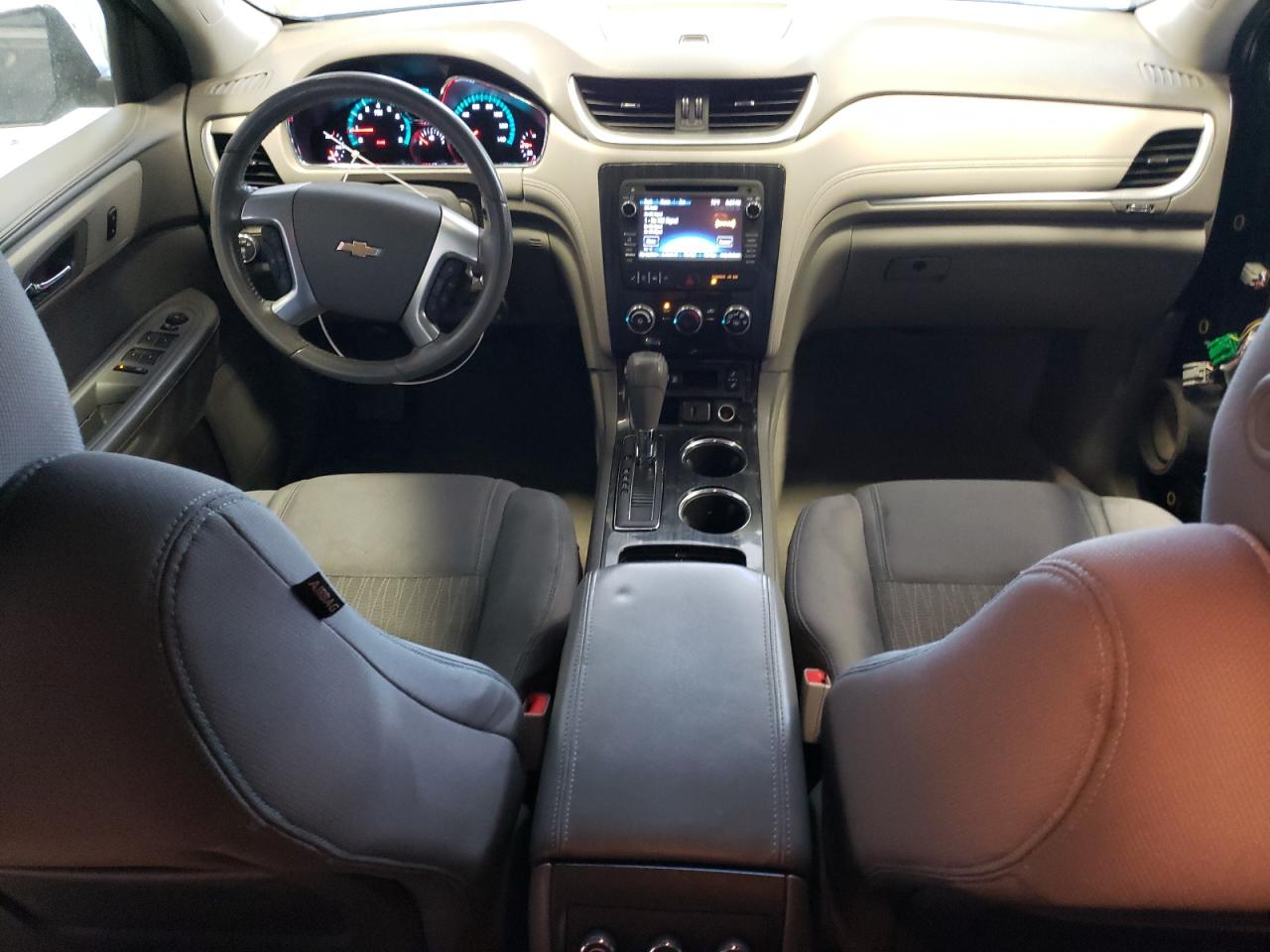 2015 Chevrolet Traverse - Image 8