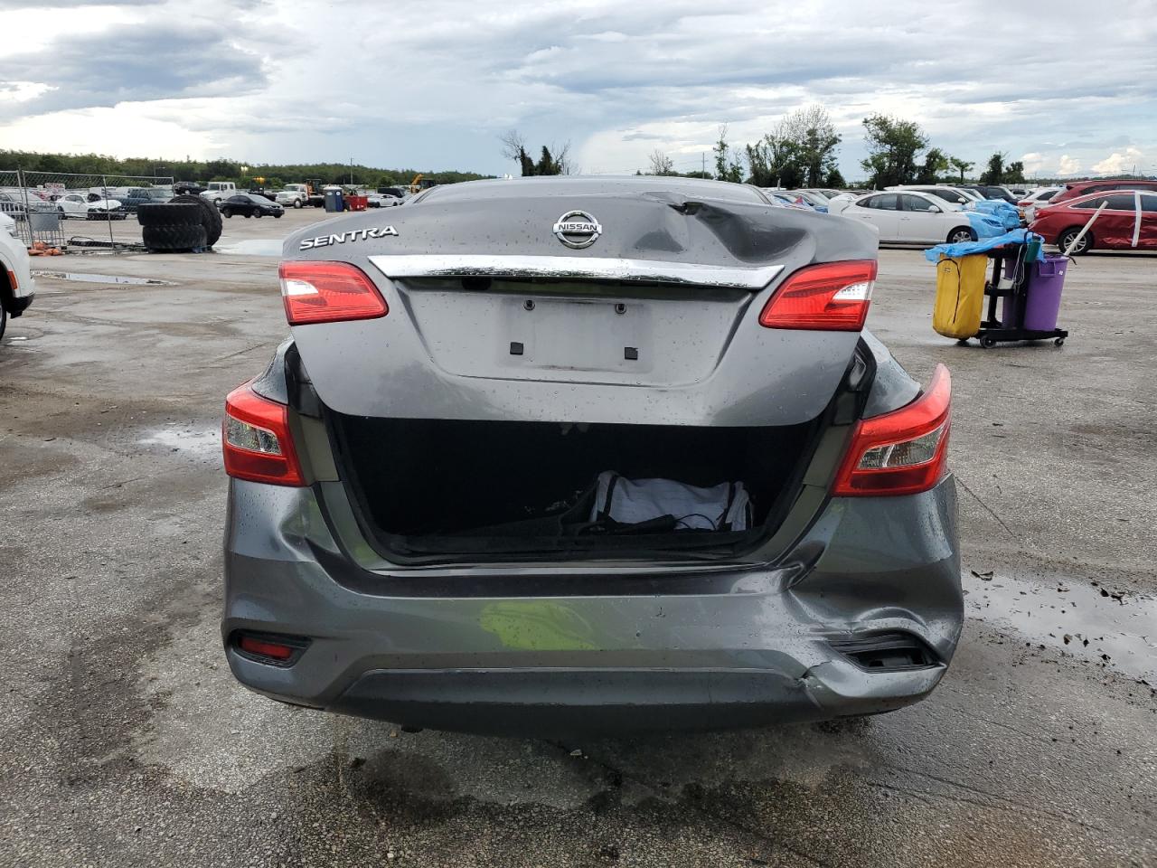 3N1AB7AP3JY241368 2018 Nissan Sentra S