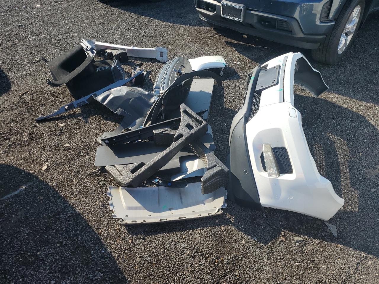 2013 Land Rover Range Rover Evoque Pure Premium VIN: SALVR2BG7DH743742 Lot: 65556784