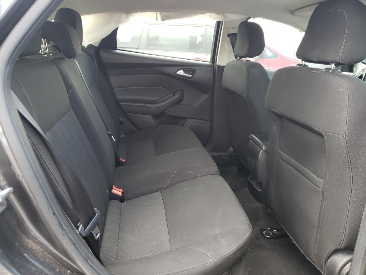 1FADP3K23JL244809 2018 Ford Focus Se