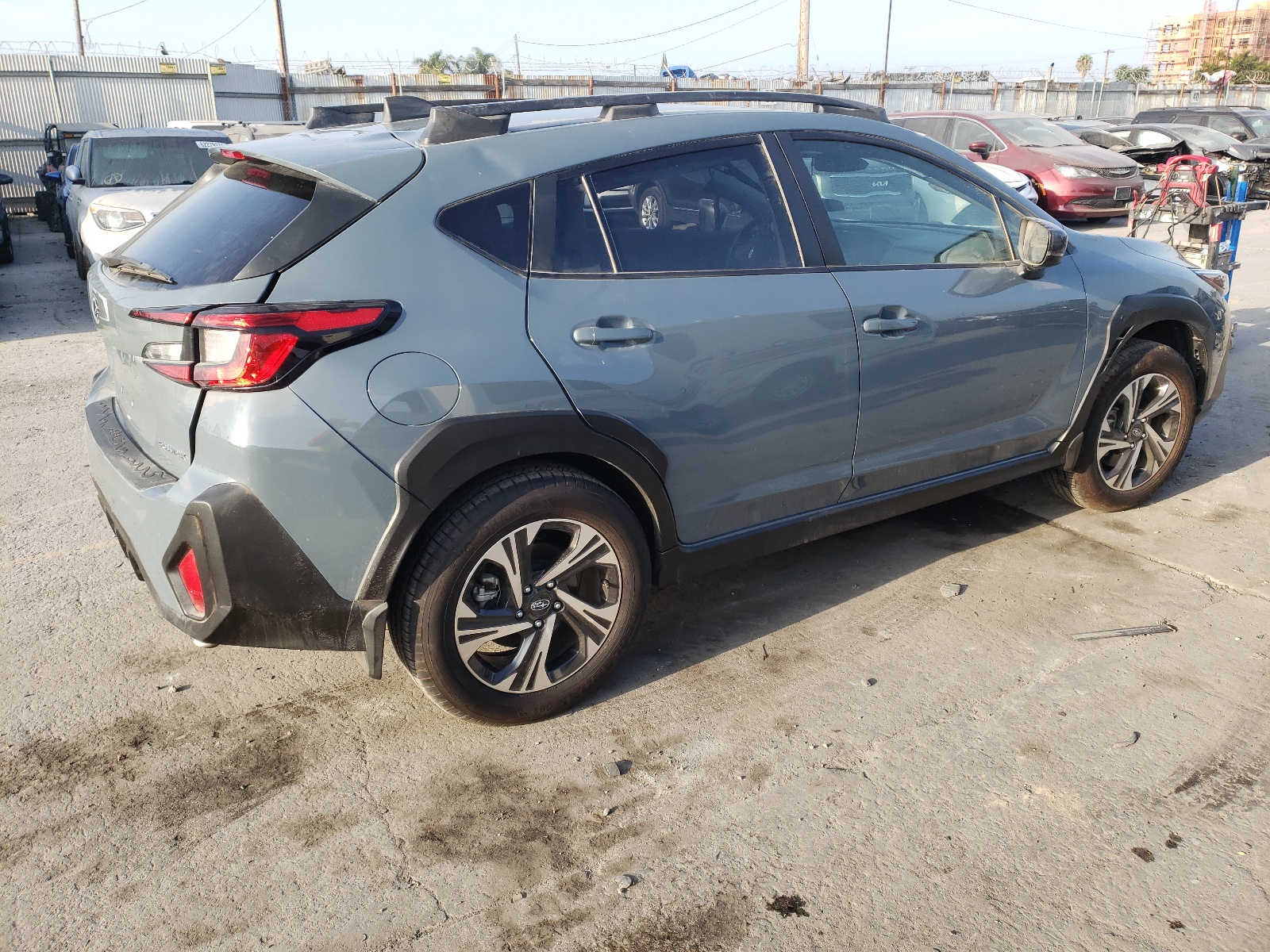 2024 Subaru Crosstrek Premium vin: JF2GUADC0R8211437