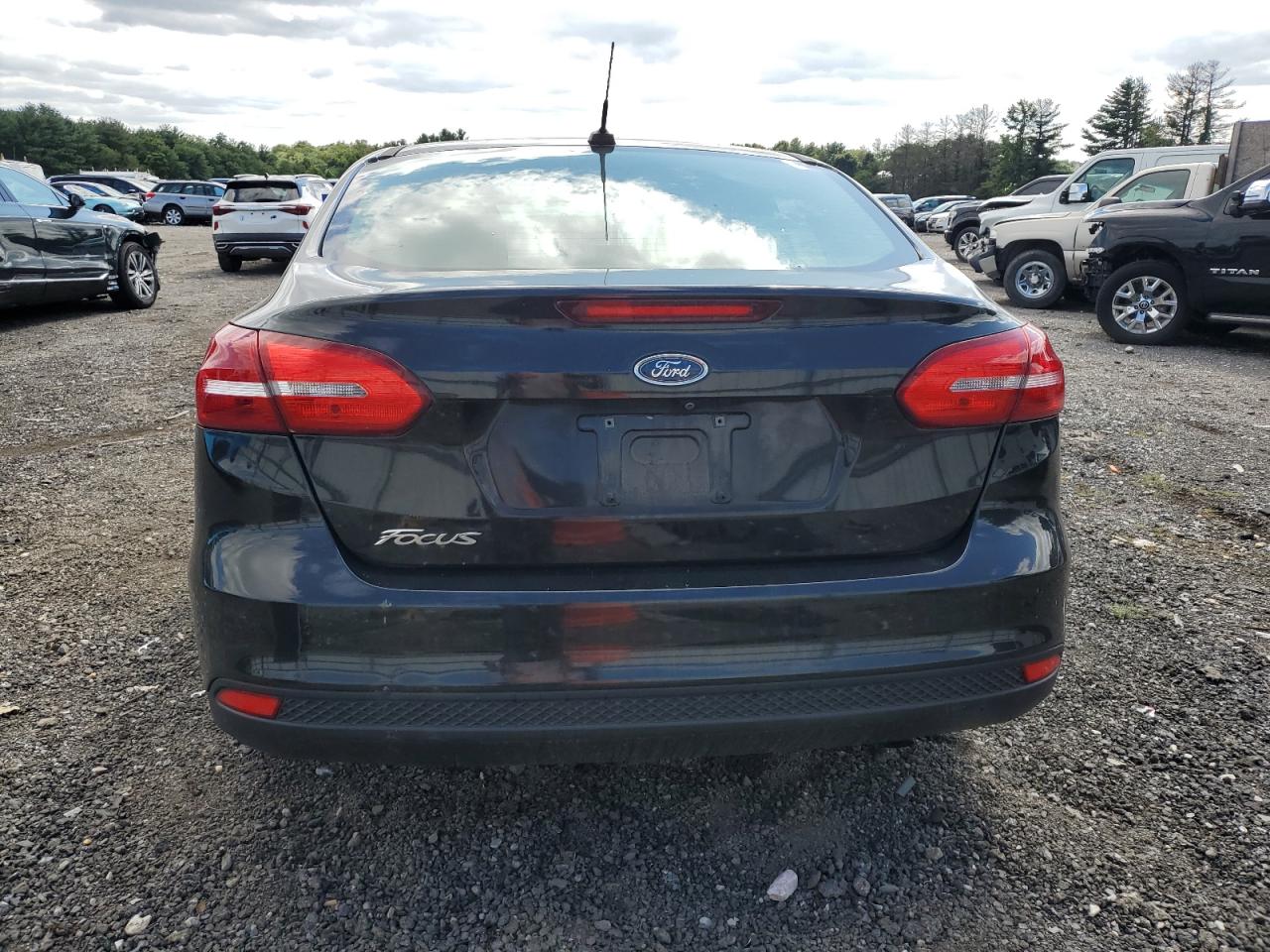 2015 Ford Focus Se VIN: 1FADP3F27FL286336 Lot: 68271114