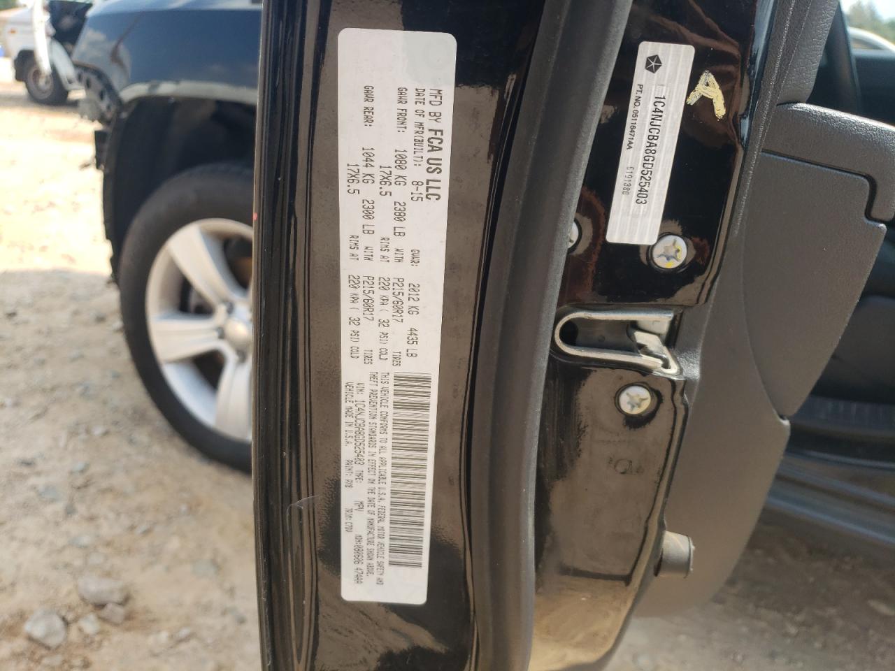 2016 Jeep Compass - Image 12