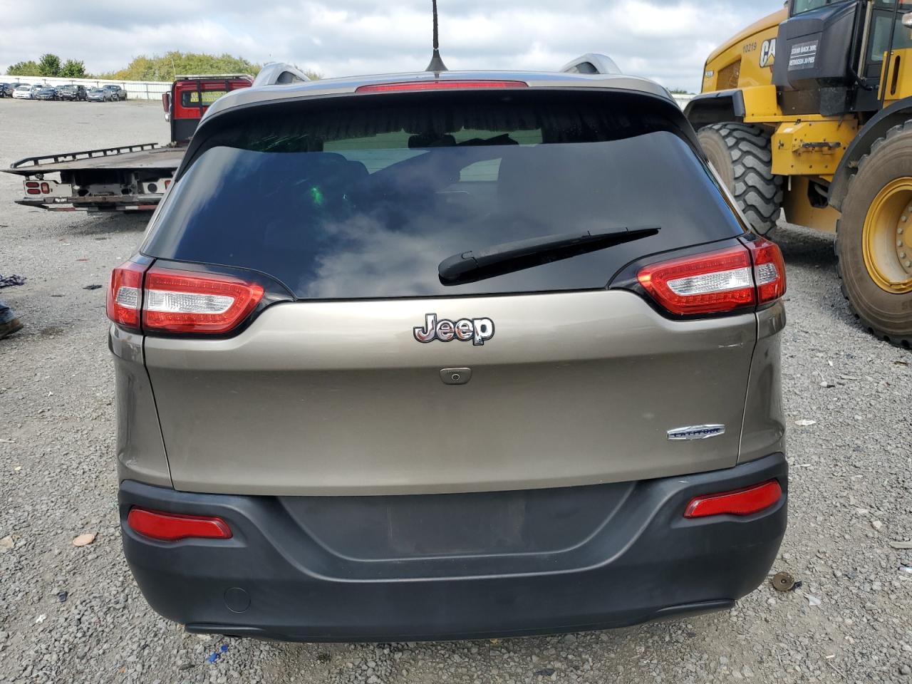 1C4PJLCB0GW307895 2016 Jeep Cherokee Latitude