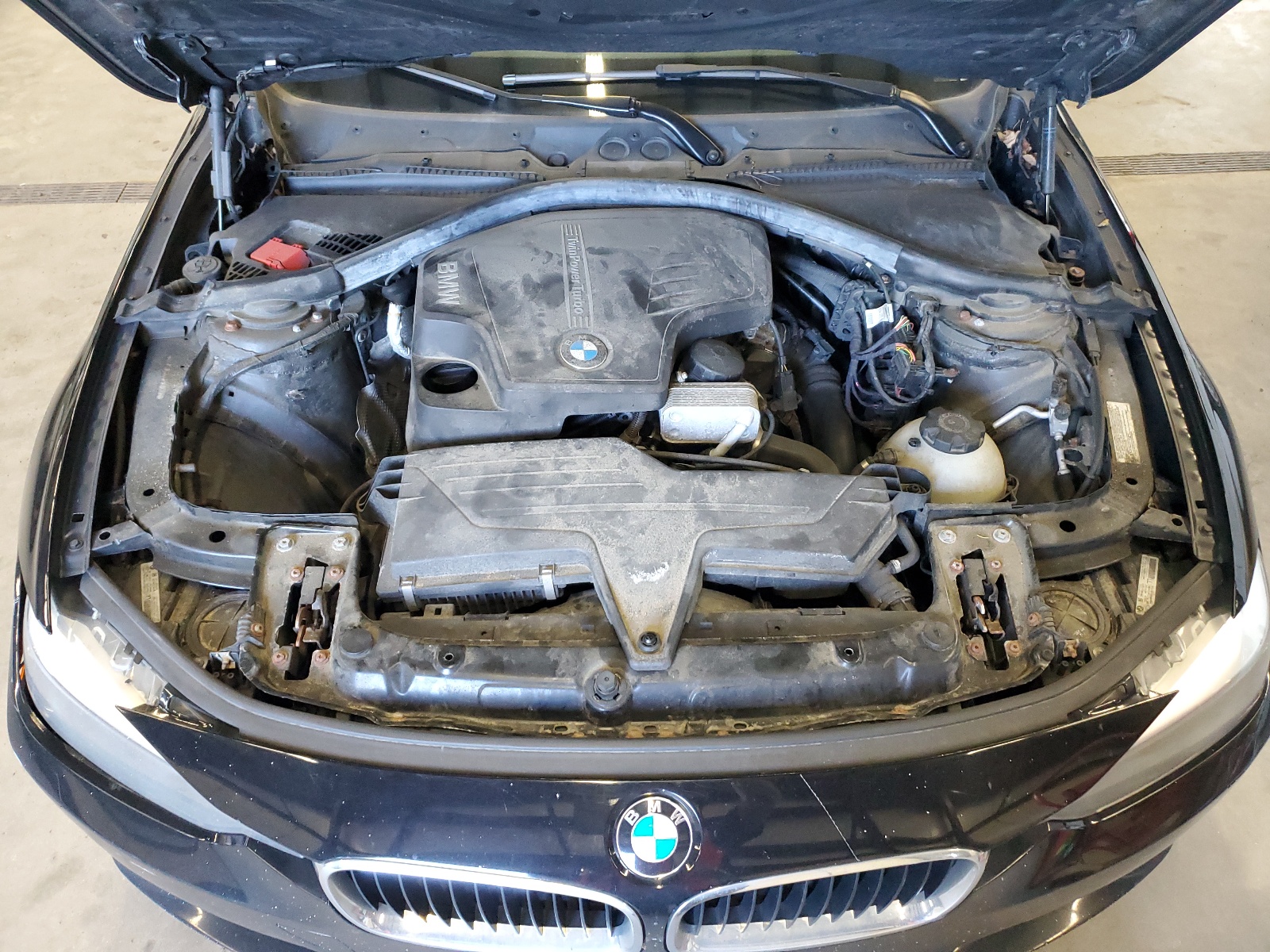 2013 BMW 328 Xi vin: WBA3B3C51DF539372