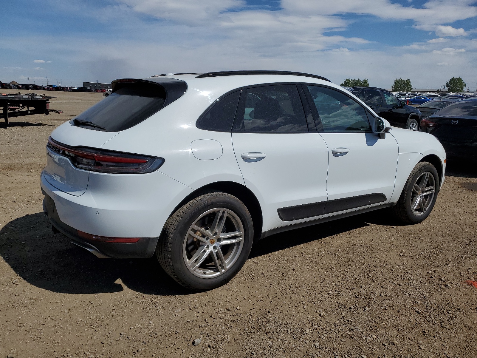 WP1AA2A50LLB02133 2020 Porsche Macan