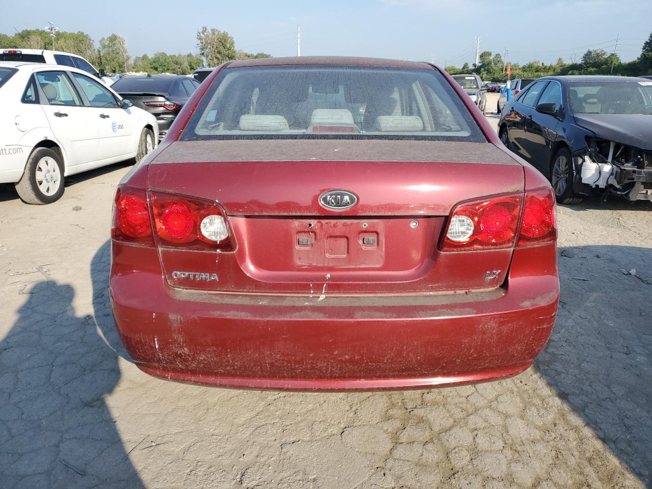 KNAGE123865035696 2006 Kia Optima Lx