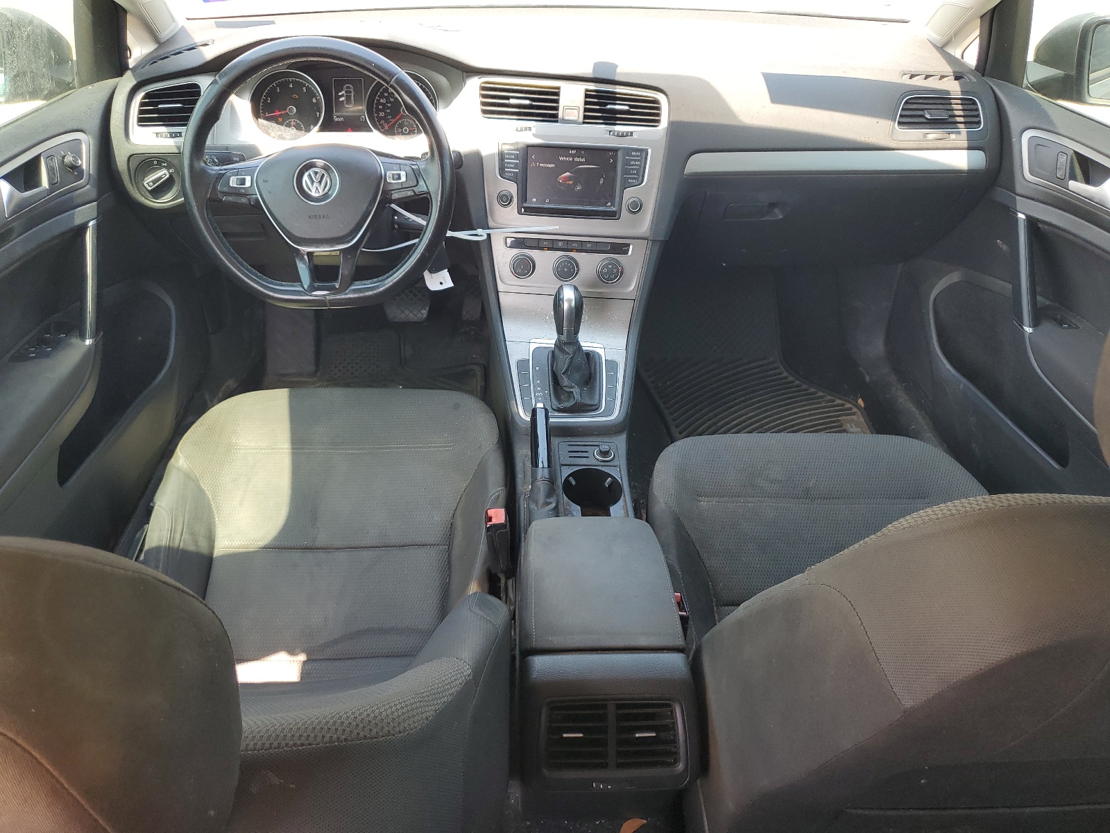 3VW217AU5HM015678 2017 Volkswagen Golf S