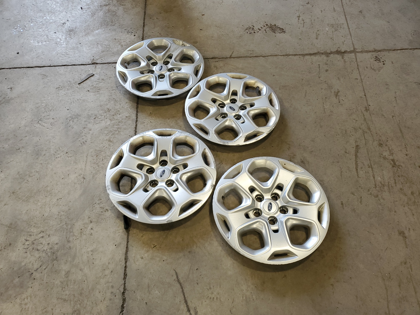 3FAHP0HA0AR115913 2010 Ford Fusion Se