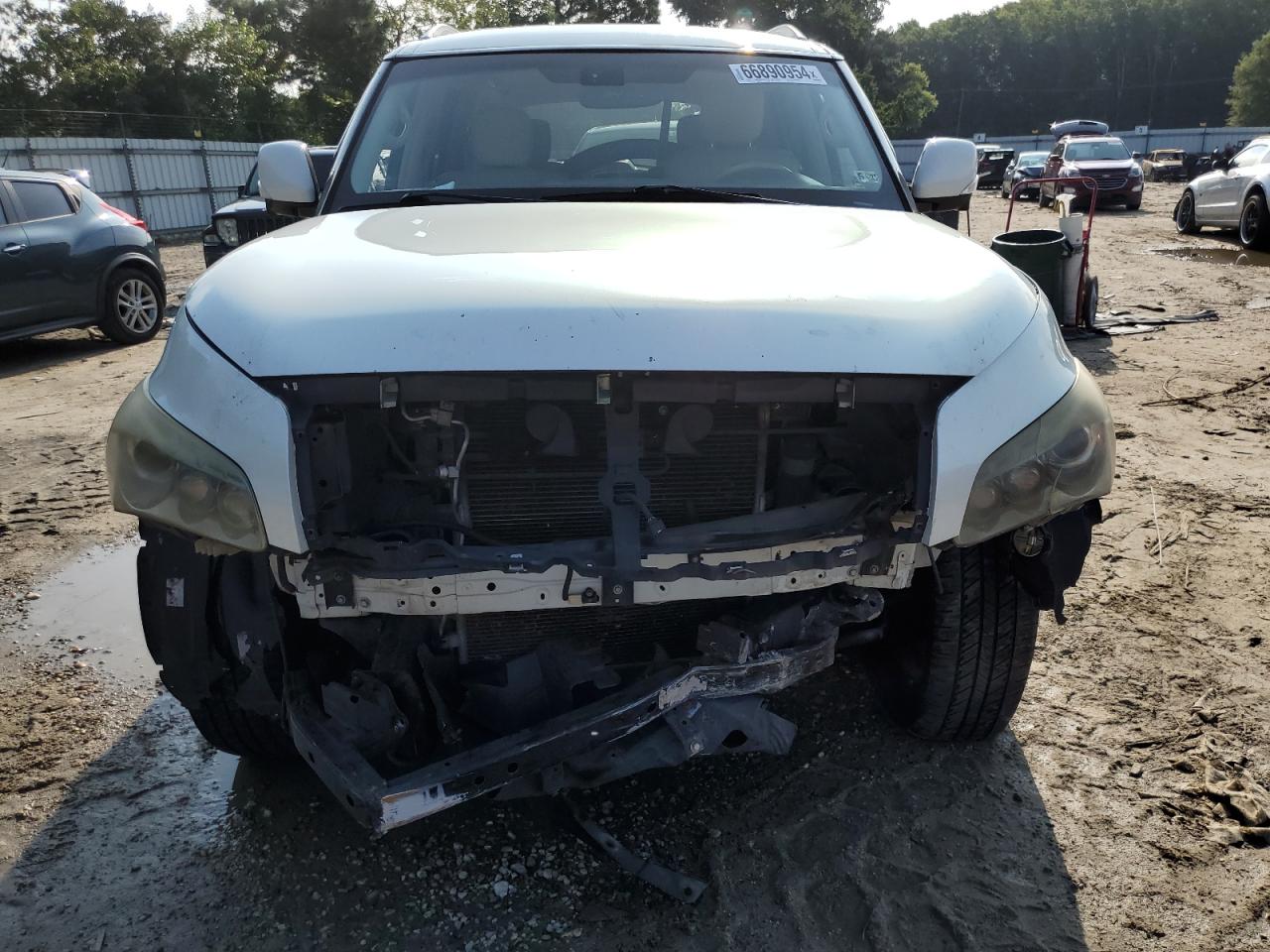 2011 Infiniti QX56 - Image 5